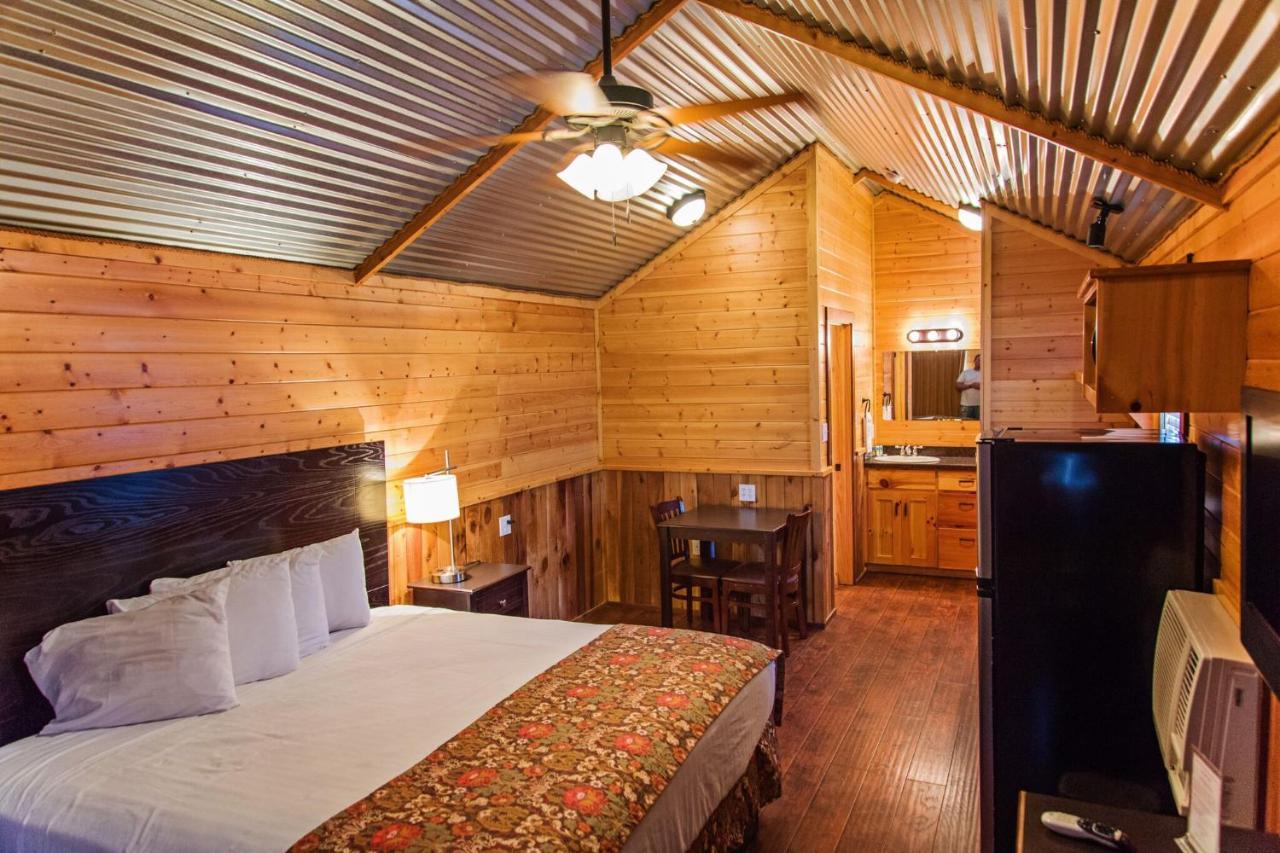 Big Lake Lone Star Lodge מראה חיצוני תמונה