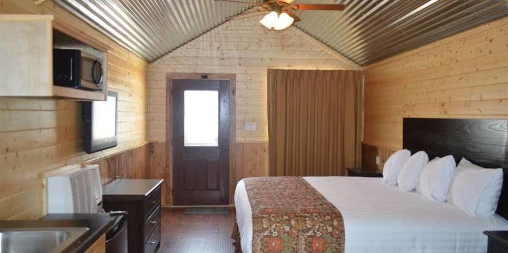 Big Lake Lone Star Lodge מראה חיצוני תמונה